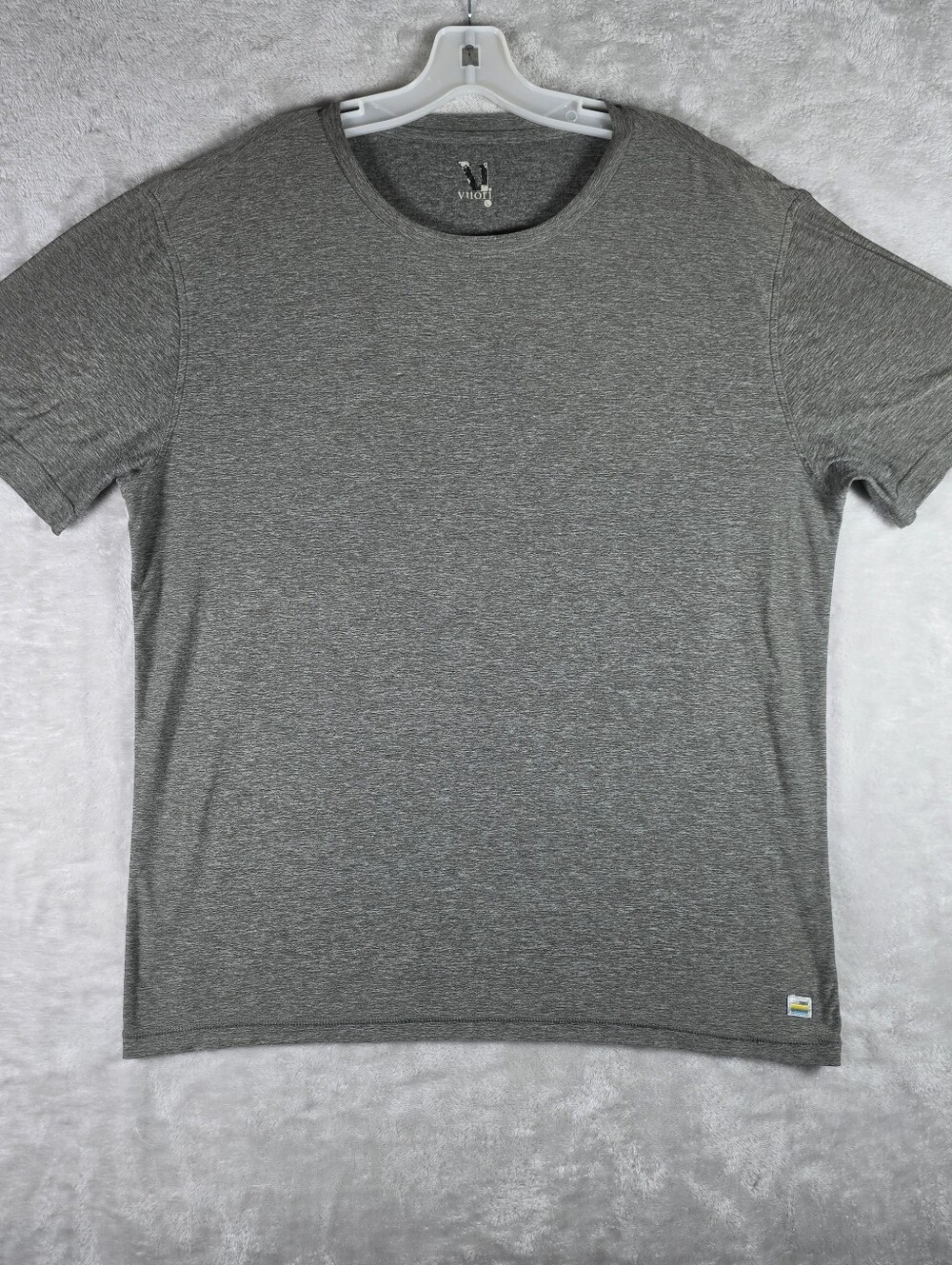 Vuori Strato Tech Tee SS Mens Size Large L Heather Gray Short Sleeve Performance
